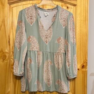 Wonderly Sage Paisley top XL